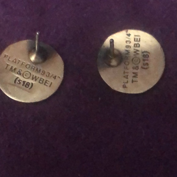 Harry Potter 9 3/4 Platform Earrings . The earrings have been in my jewel box - Picture 5 of 5